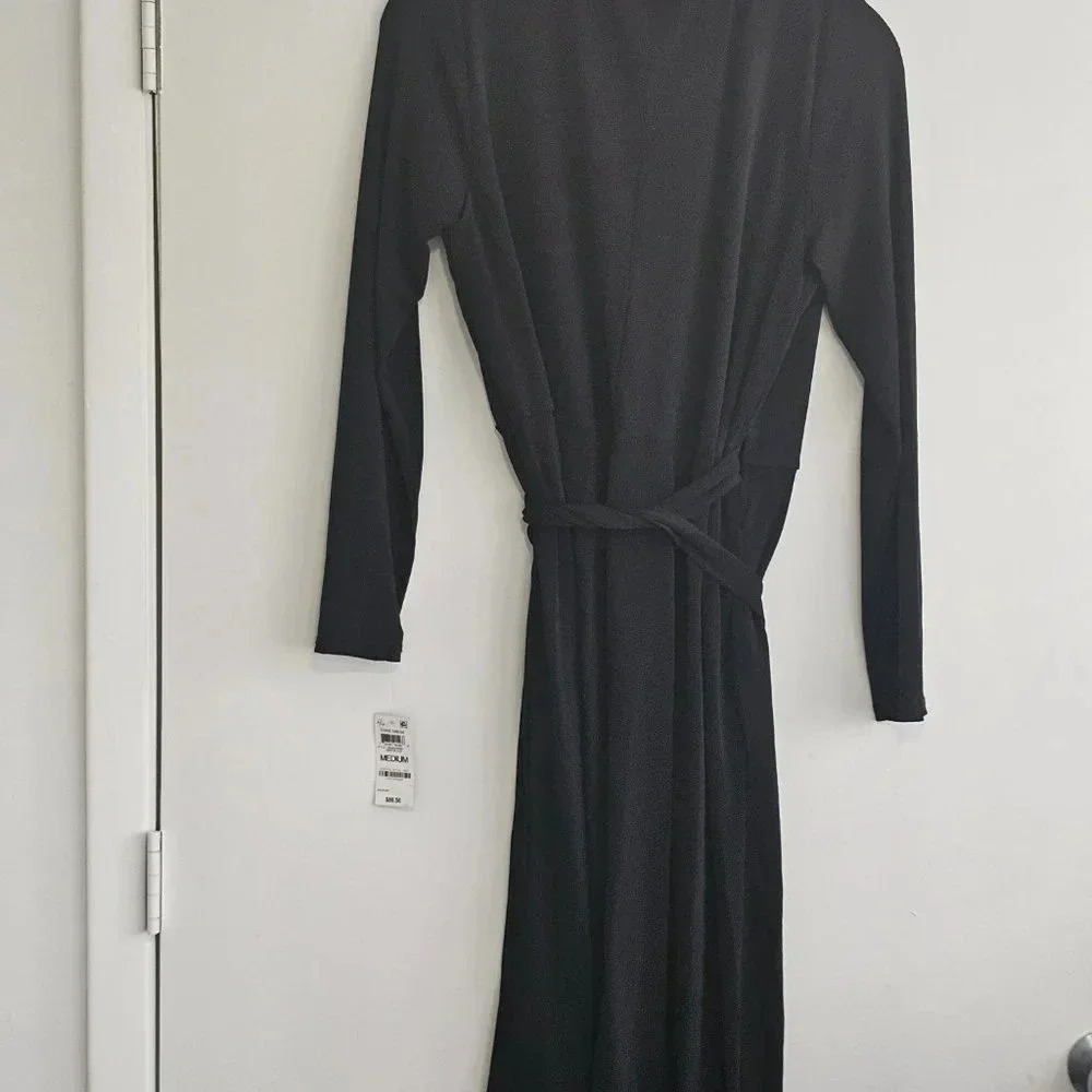 Alfani Women's‎ Deep Black Petite Belted Wrap Surplice Neck Dress Med NWT - Picture 6 of 7
